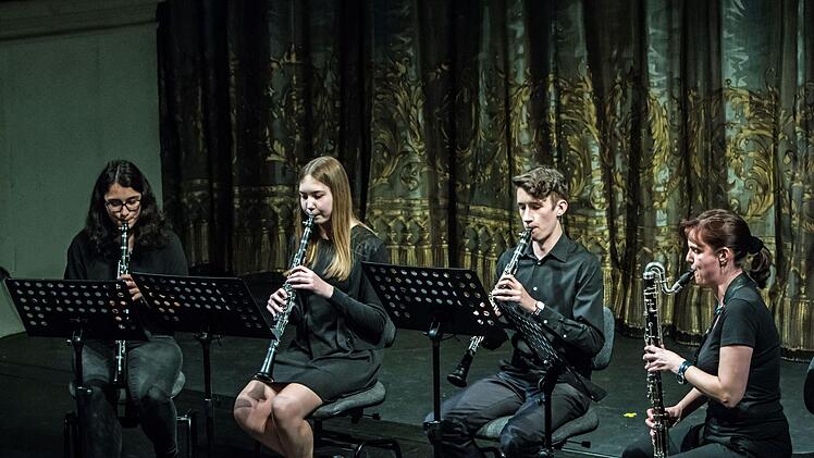Impressionen von der Matinee "Jugend spielt für Jugend" im Landestheater Coburg: Klarinettenquartett des Gymnasiums AlbertinumFoto: Jochen Berger