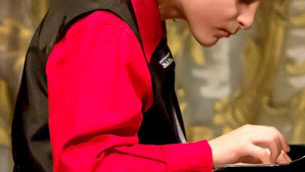 Jonathan Burger am Klavier