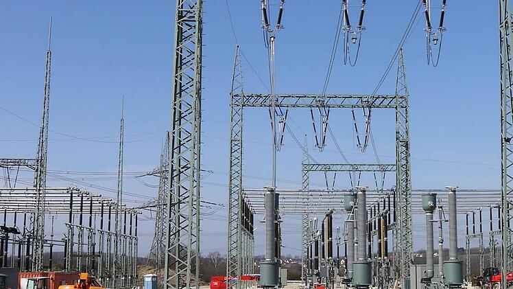 Das Umspannwerk bei Redwitz wird aufgerüstet. Foto: Berthold Köhler