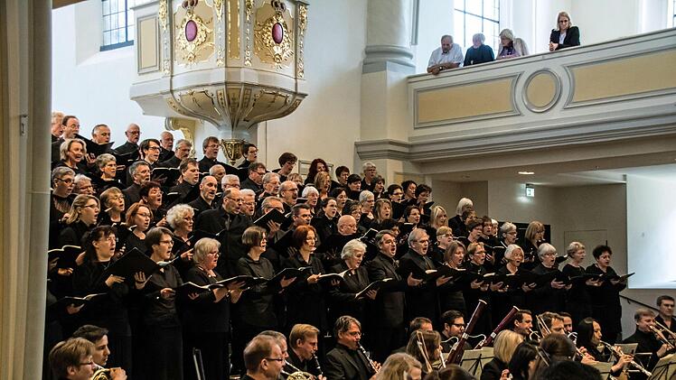 Giuseppe Verdis Requiem erklingt am Sonntag, 24. November, in der Coburger Morizkirche.. Der Coburger Bachchor (Foto) singt gemeinsam mit dem Chor des Landestheaters und der Stadtkantorei Bayreuth.