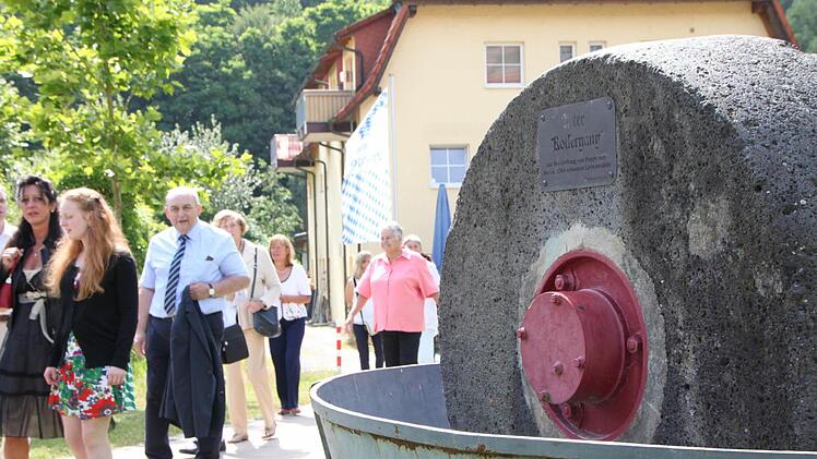 Mit einem gemütlichen Spaziergang durch Bad Brückenau starteten die diesjährigen Unterfränkischen Kulturtage. Foto: Ulrike Müller