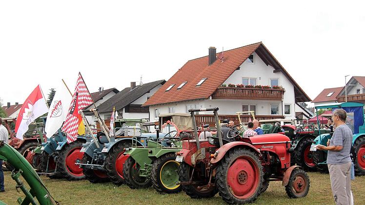 Impressionen vom Oldtimer-Treffen   Foto: Richard Sänger