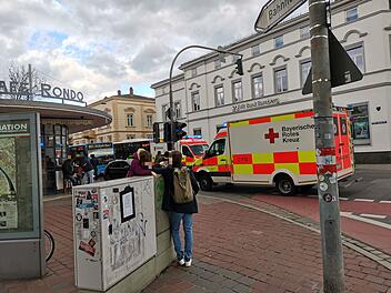 Bamberg: Zwei Frauen verletzen sich in Stadtbus - was war passiert?