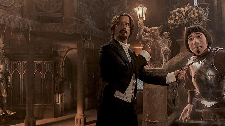 K&ouml;nig Julius (Christoph Maria Herbst, links) und Hui Buh (Michael Bully Herbig) leben gemeinsam auf Schloss Burgeck.