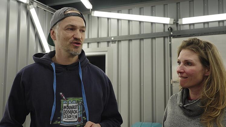 Danny und Vivien geben in Deutschland alles auf.