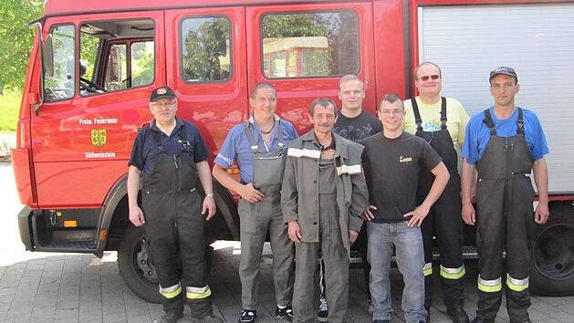 Sie helfen in Bad Schandau (v.l.): Harald Bogner, Christian Hammer, Josef Grillenberger, Lukas Keller, Fabian Müller, Sebastian Fischer sowie Uwe Hammer Foto: Weichert