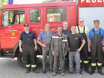 Sie helfen in Bad Schandau (v.l.): Harald Bogner, Christian Hammer, Josef Grillenberger, Lukas Keller, Fabian Müller, Sebastian Fischer sowie Uwe Hammer Foto: Weichert