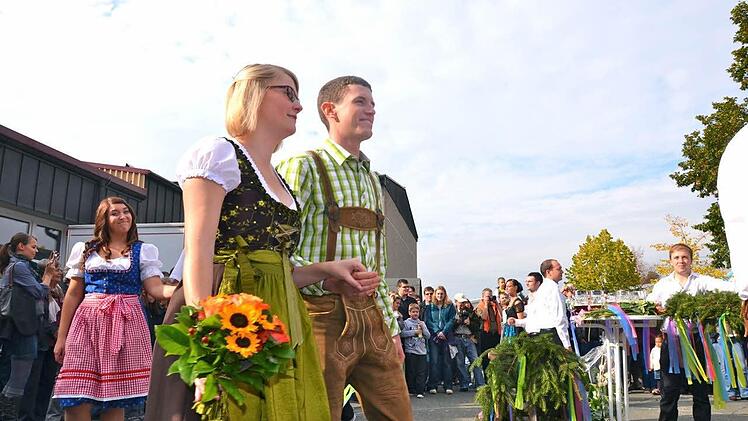 Auf dem Weg zum Betz`n-Austanzen. Fotos: Roppelt