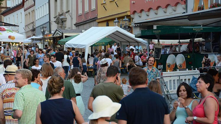 Impressionen vom Beginn des Altstadtfests am Freitagabend. Foto: Dagmar Besand