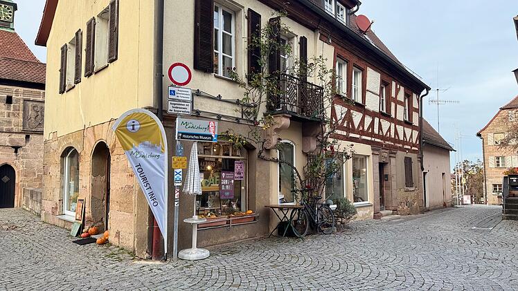 Inmitten Cadolzburgs findest du einen charmanten Buchladen, der zu Frankens schönsten gekürt wurde.