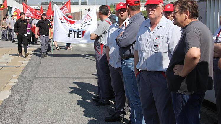 Die Jugend rückt an.