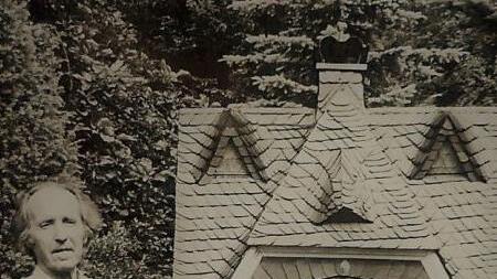 Der Wilhelmstahler Hobbykünstler Berthold Barnickel setzte vor 25 Jahren dem großen und dem kleinen Hann ein würdiges Denkmal.      Gerd Fleischmann