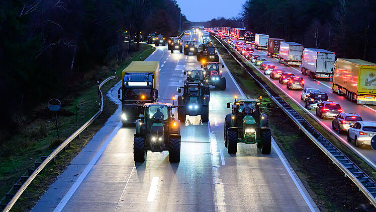 A9 bei Kulmbach: Bauern wollten Autobahn lahmlegen - "Vernunft siegt über Aktionismus"