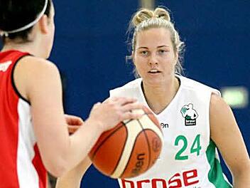 Janett Perv (r.) entwickelt sich zur Leistungstr&auml;gerin bei der DJK Brose Bamberg. Foto: privat