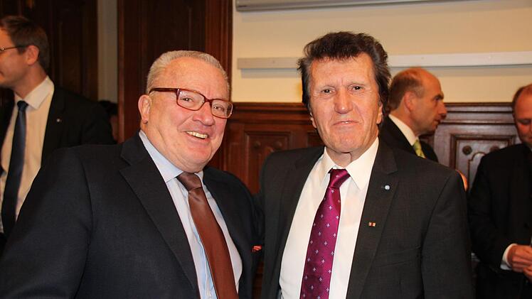 Thomas Sattelberger (links) zu Besuch bei der IHK zu Coburg; mit im Bild IHK-Präsident Friedrich HerdanOliver Schmidt