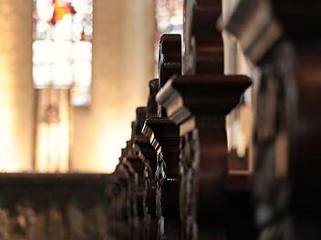 Die Kirche als Ort des Schutzes: Das Amtsgericht Bamberg hat einen jungen Afghanen  nach dem Aufenthaltsgesetz jetzt  schuldig gesprochen. Symbolbild: pixabay.com