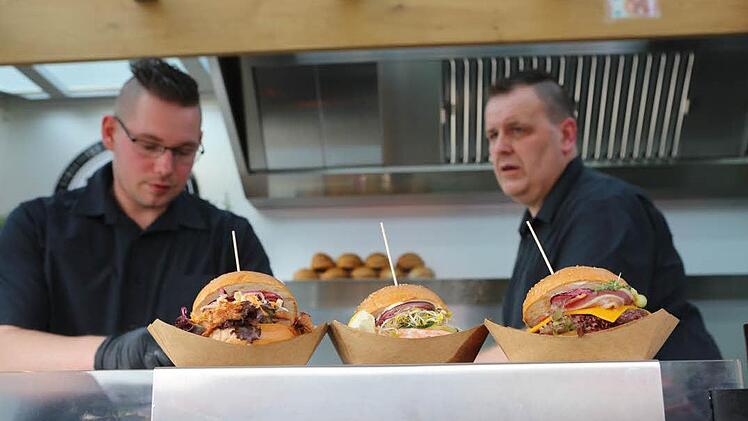 Foodtruck-Impressionen aus dem unterfränkischen Knetzgau, die keine Woche alt sind.Barbara Herbst