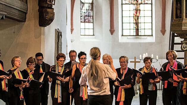 Der Laurentiuschor Meeder eröffnete das Konzert zum Friedensdankfest in Meeder.Foto:_ Jochen Berger