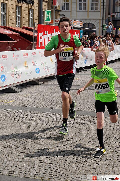 Weltkulturerbelauf 2017 in Bamberg: Der Zieleinlauf am Maxplatz