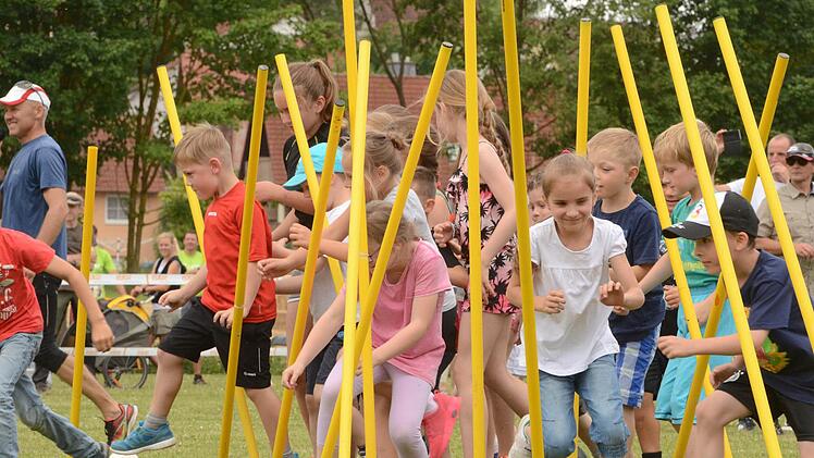 Kinder-Crosslauf in Nüdlingen. Foto: Jürgen Schmitt
