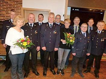 Auszeichnungen erhielten verdiente Florianijünger der Mährenhäuser Wehr.  Foto: Lothar Weidner