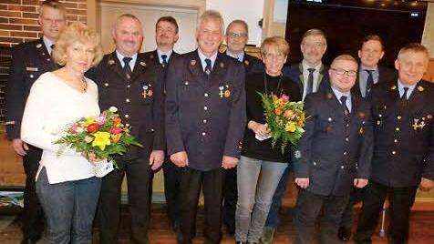 Auszeichnungen erhielten verdiente Florianijünger der Mährenhäuser Wehr.  Foto: Lothar Weidner