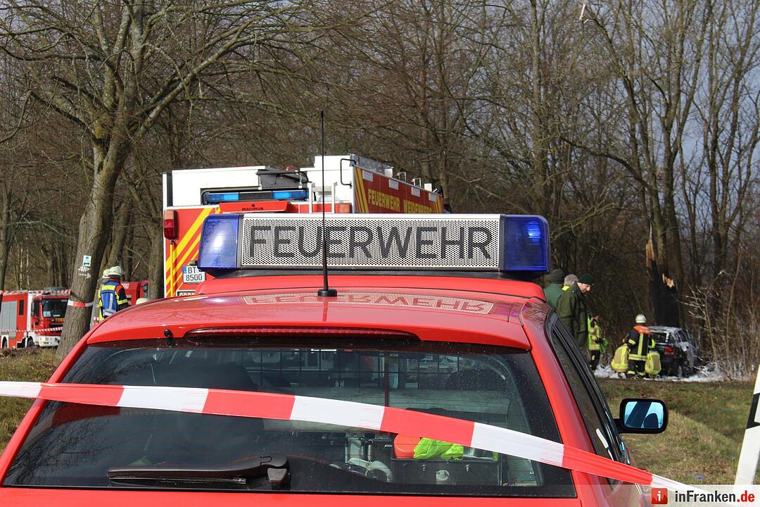 Tödlicher Unfall im Kreis Bayreuth: Auto verbrennt