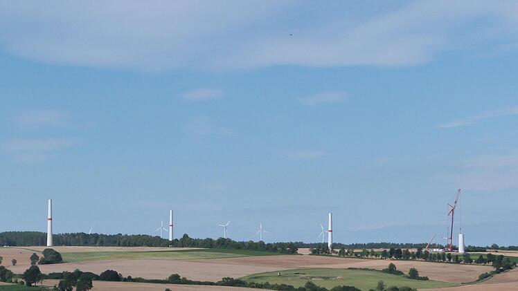 Windkraftanlagen bei Rugendorf Foto: Christine Fischer