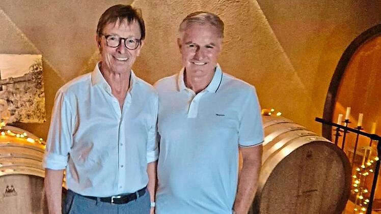 Unser Bild zeigt (von links) Pr&auml;sident Dr. Bernhard Radon und Past-Pr&auml;sident Gerd Kunert. Katja Benner