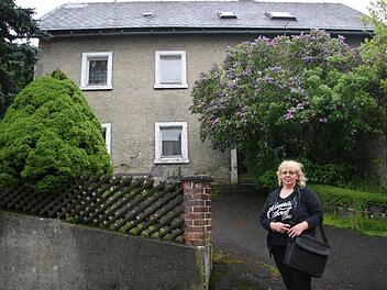 Die neue Besitzerin des Hauses in Weidmes, Elke Holewa, muss noch Geduld haben. Erst Ende des Monats läuft der Mietvertrag des bisherigen Mieters aus. Foto: Sonja Adam