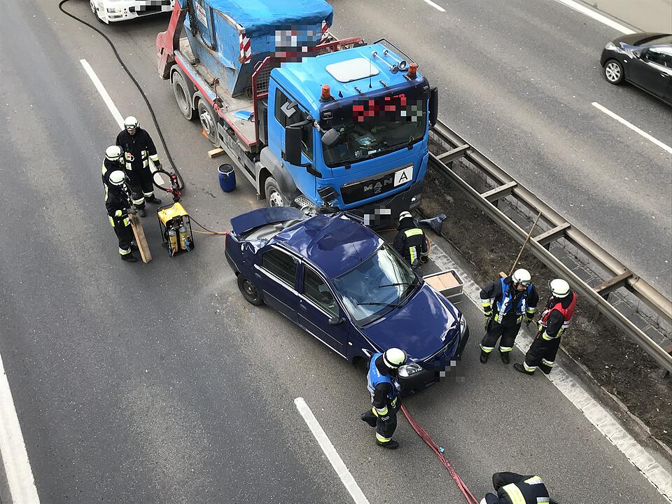 Unfall auf Südwesttangente in Nürnberg-Schweinau