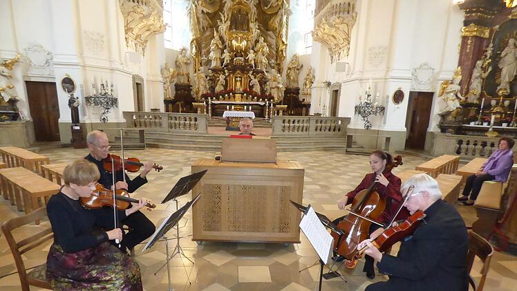 Die Bachsolisten in der Wallfahrtsbasilika Gößweinstein Foto: Thomas Weichert