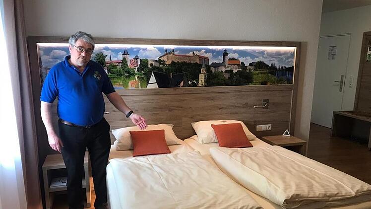 Lauter leere Zimmer: Stephan Ertl muss in seinem Kulmbacher Hotel täglich neue Stornierungen entgegennehmen.  Foto: Ertl