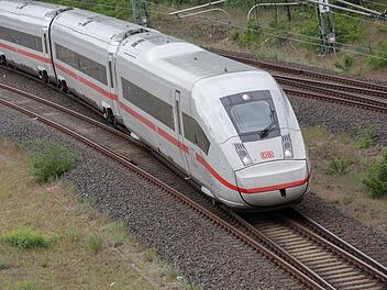 Bombenverdacht: Bahnverkehr zwischen Nürnberg und Würzburg eingeschränkt