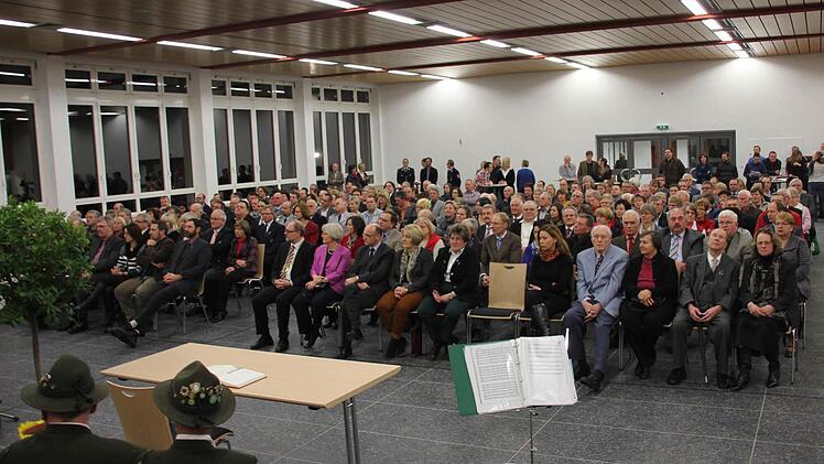 Der einstige Mannschaftsspeisesall wurde zur Stadthalle umgebaut, wo festliche Empfänge stattfinden.