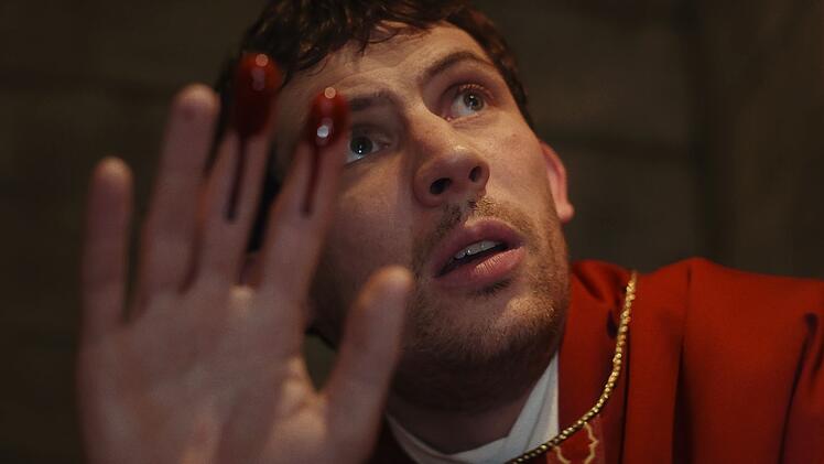 Der Priester Jud Duplenticy (Josh O'Connor) will eigentlich nur Gutes tun, hat aber plötzlich Blut an den Händen.