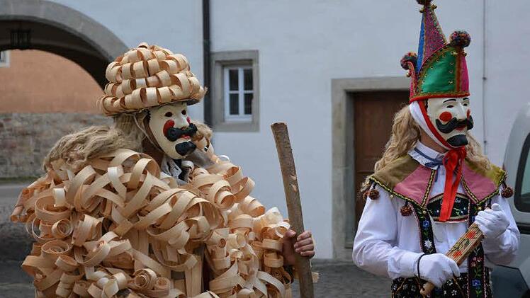 Die Hennebergmuseum werden Faschingsmasken ausgestellt.Foto: Björn Hein