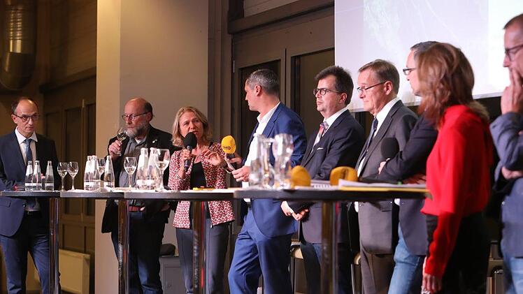 Podiumsdiskussion zum Gewerbepark Geisfelder Straße in der Brose-Arena. Foto: Barbara Herbst