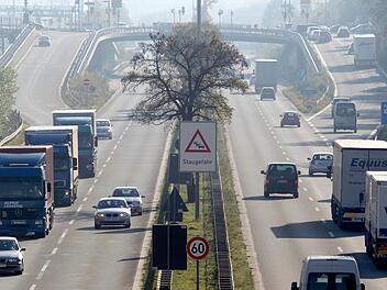 Die Fronten zwischen Befürwortern und Gegnern des kreuzungsfreien Ausbaus des Frankenschnellwegs in Nürnberg verhärten sich offensichtlich immer mehr. Foto: Daniel Karmann dpa/lby