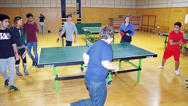 Spa&szlig; beim mittern&auml;chtlichen Tischtennis-Rundlauf Foto: Heike Sch&uuml;lein
