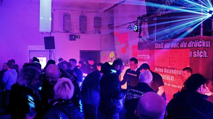 An der Bar herrschte großer Andrang. Fotos: Johanna Blum