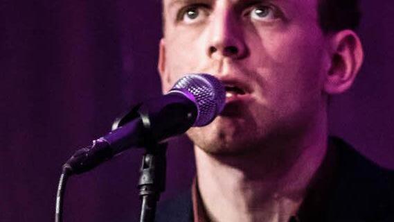 Impressionen vom Favo-Gastspiel bei "Leise am Markt": Sander de Winne.Foto: Jochen Berger