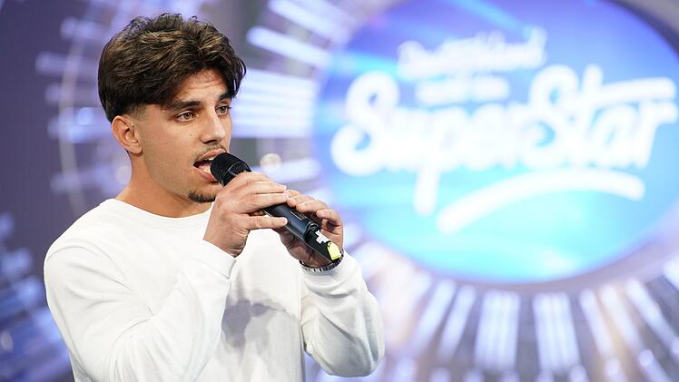 Paco Simic (23) will "auf den gro&szlig;en B&uuml;hnen der Welt stehen". Einen ersten Schritt schaffte er: Er qualifizierte sich f&uuml;r die Top 30.