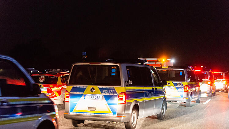 Fahrg&auml;ste in Bus bedroht: Festnahme nach Gro&szlig;einsatz auf der A9