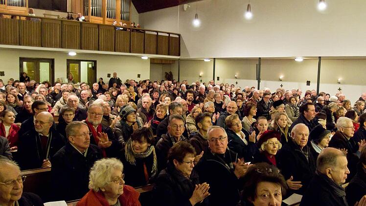 Reichlich Applaus gab es von den zahlreichen Zuhörern in St. Marien.Foto: Jochen Berger