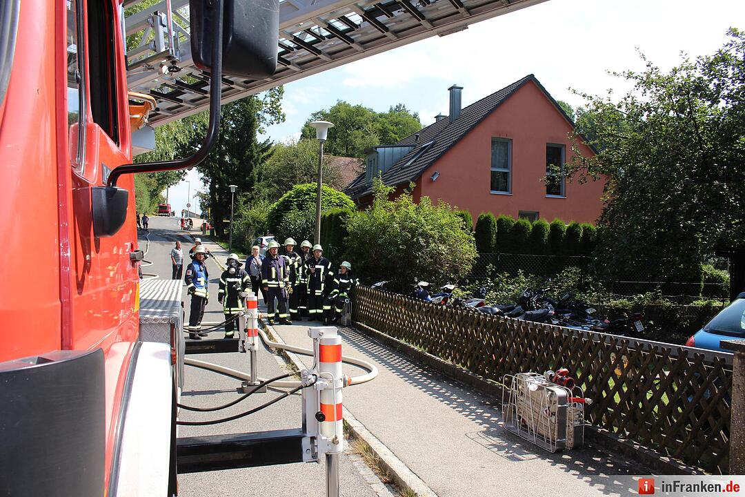 Garage in Burgthann brennt ab