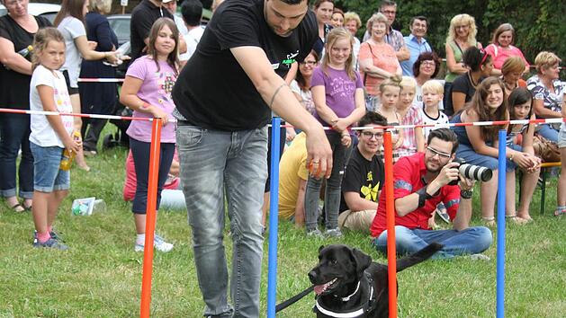 Spiel und Spa&szlig; f&uuml;r Zwei- und Vierbeiner war Trumpf beim Tierheimfest am Wochenende. Fotos: Sonny Adam