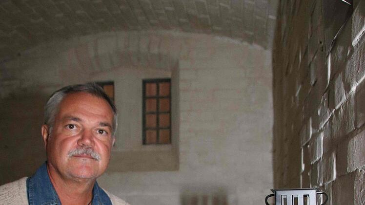 Ralf Wirth in der Gefängniszelle