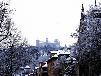 Winterimpressionen aus Coburg: Blick zur Veste aus der BahnhofstraßeFoto: Jochen Berger