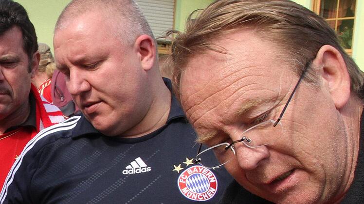 "Es wird schwer für jeden Nachfolger, in die Fußstapfen von Pankraz zu treten", weiß Vorsitzender Veit Dathe (links) nach dem Rückzug von  Pankraz Schick.Bertram Wagner
